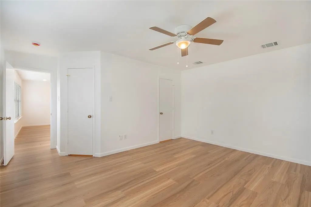 1618 Pin Oak Trail