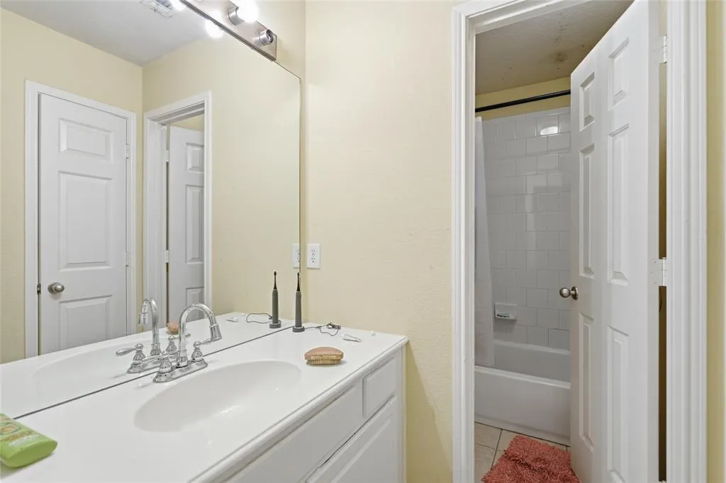 11117 Silver Horn Drive