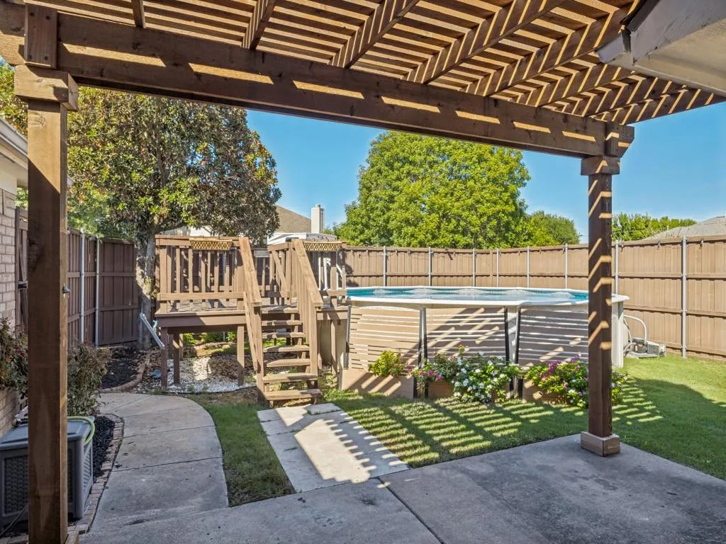 741 Lauren Way