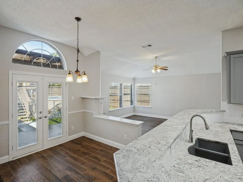 741 Lauren Way