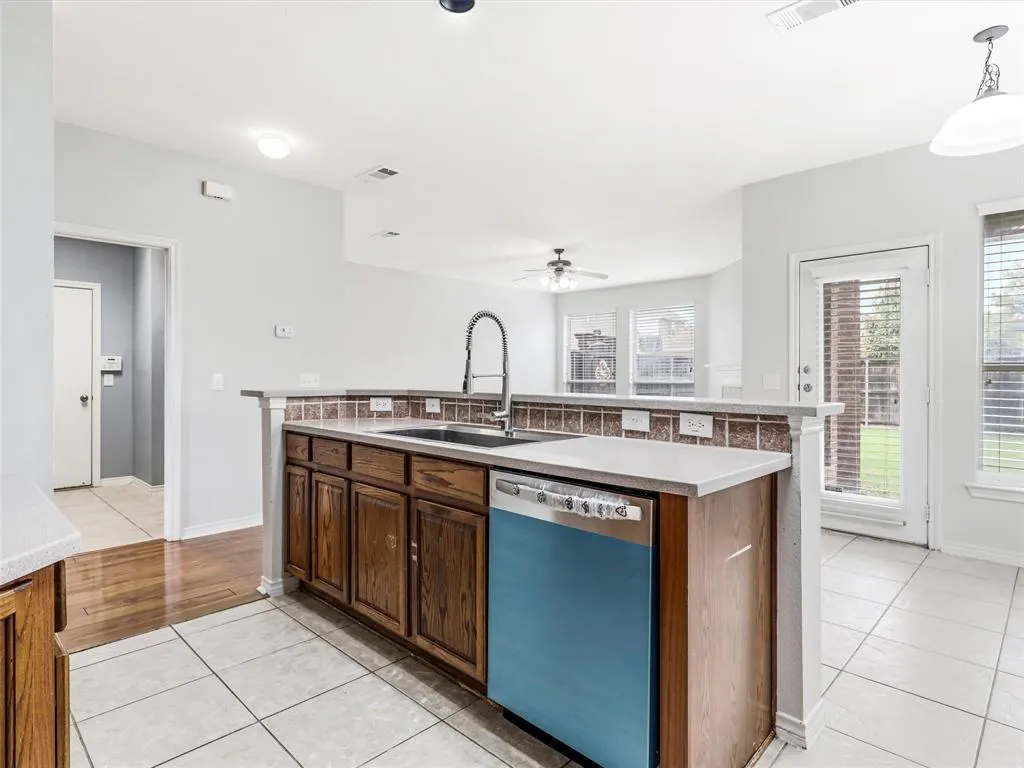 7419 Ravenhill Drive