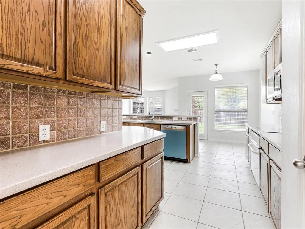 7419 Ravenhill Drive
