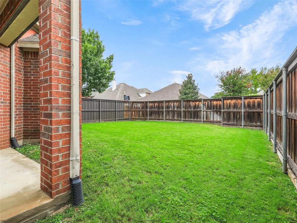 7419 Ravenhill Drive