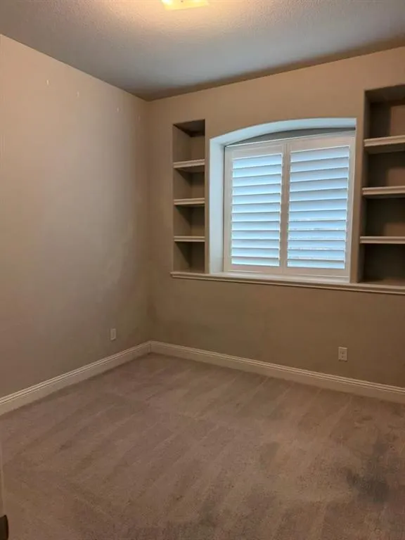 303 Miramar Avenue