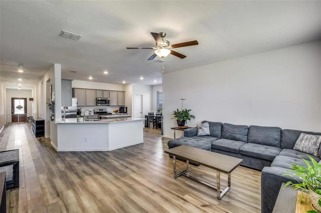 11425 Silver Queen Drive