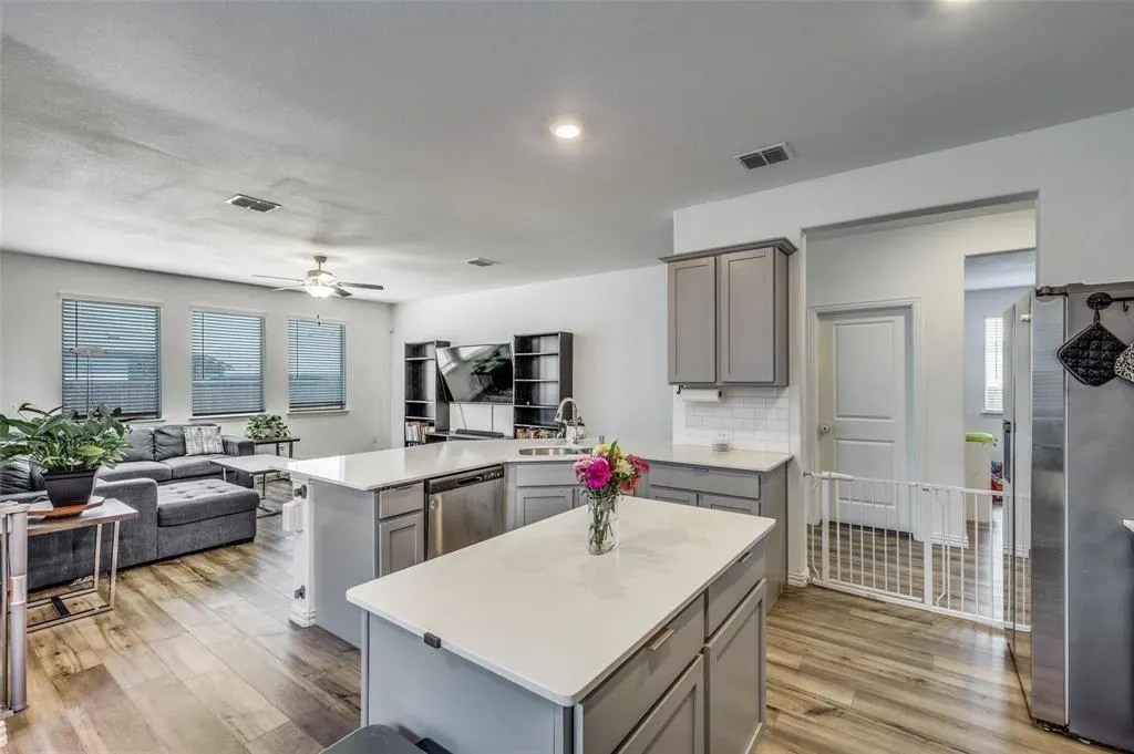 11425 Silver Queen Drive