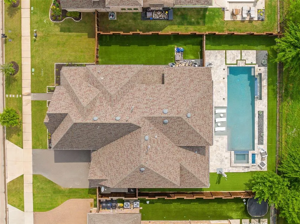 4431 Woodbine Lane