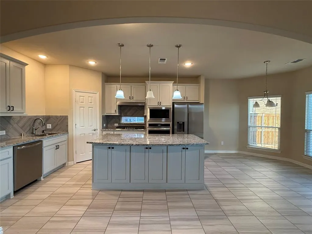 504 Christie Crossing