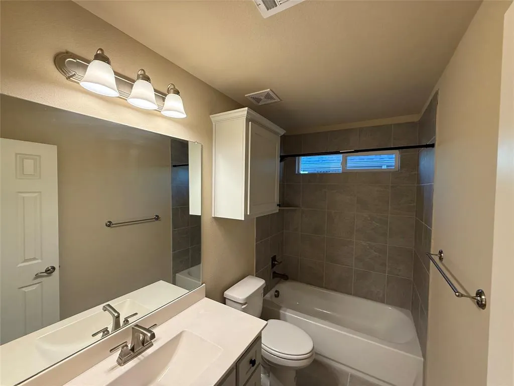 504 Christie Crossing