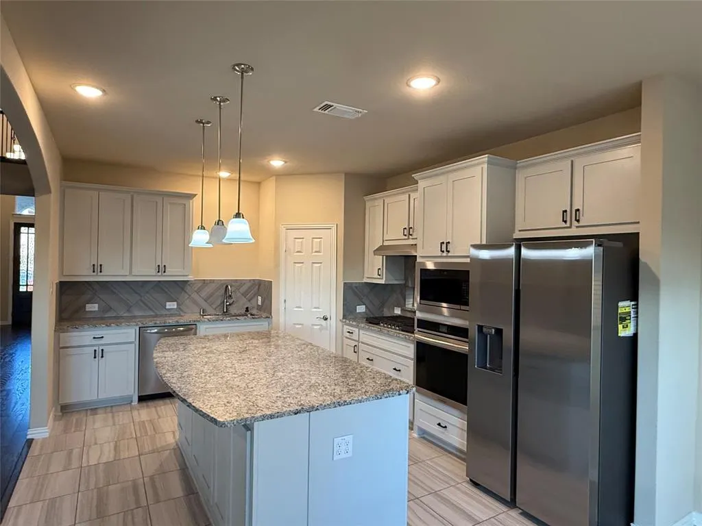 504 Christie Crossing