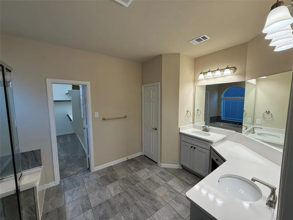 504 Christie Crossing