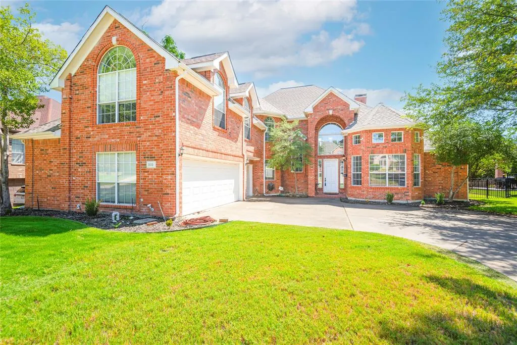 909 Hills Creek Drive