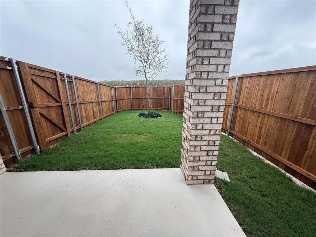 2512 Pikes Peak Way