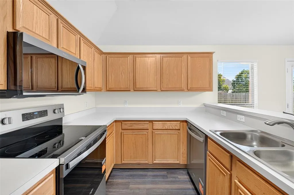 2724 Douglas Drive