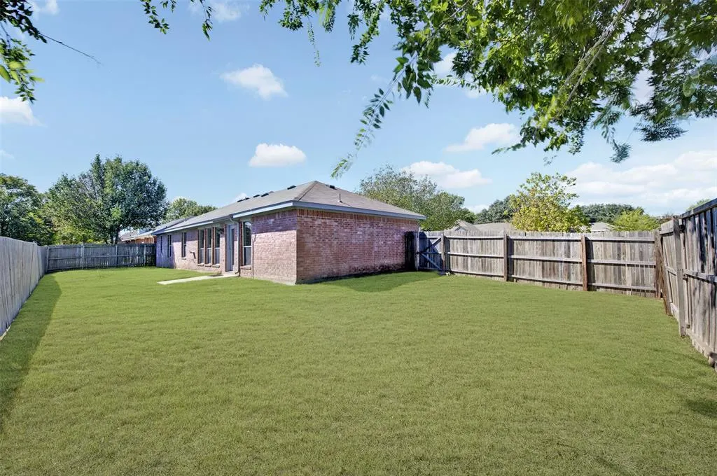 2724 Douglas Drive
