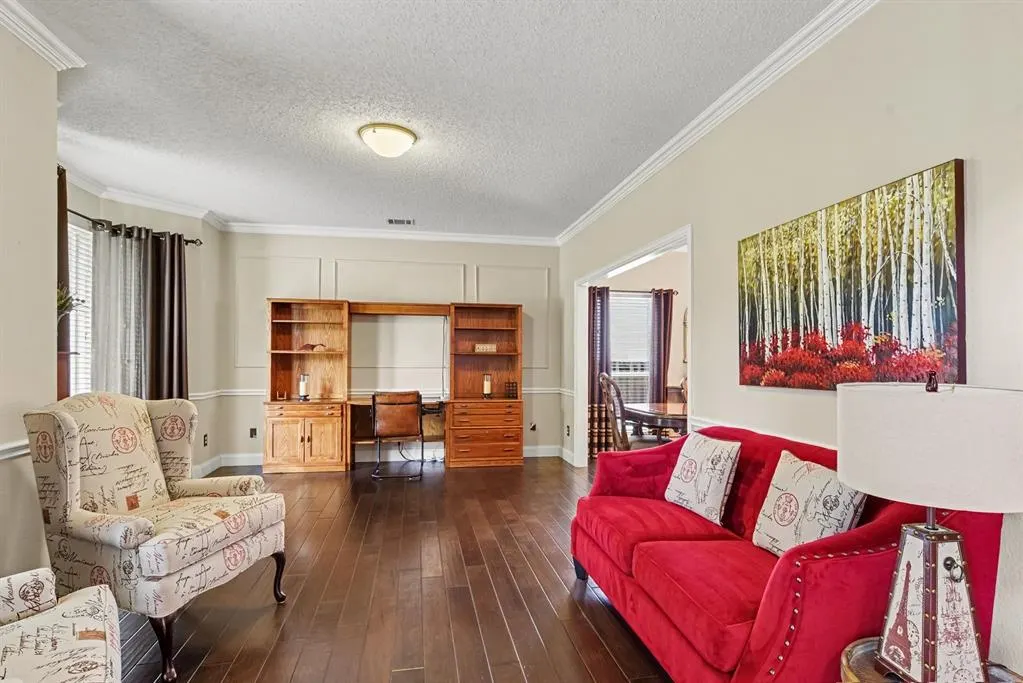 1713 Endicott Drive