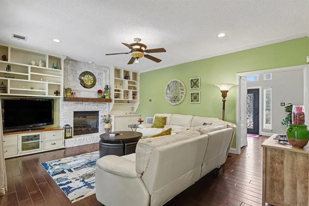 1713 Endicott Drive