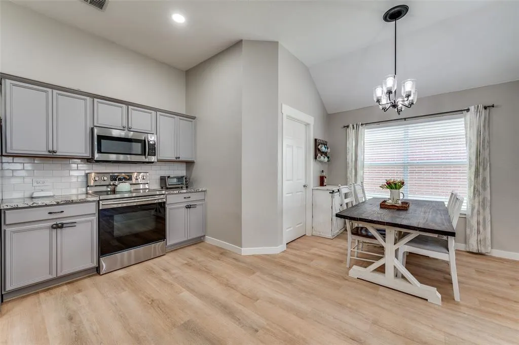 2820 Saddlebred Trail