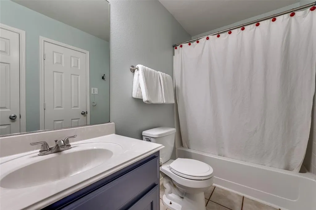 2820 Saddlebred Trail