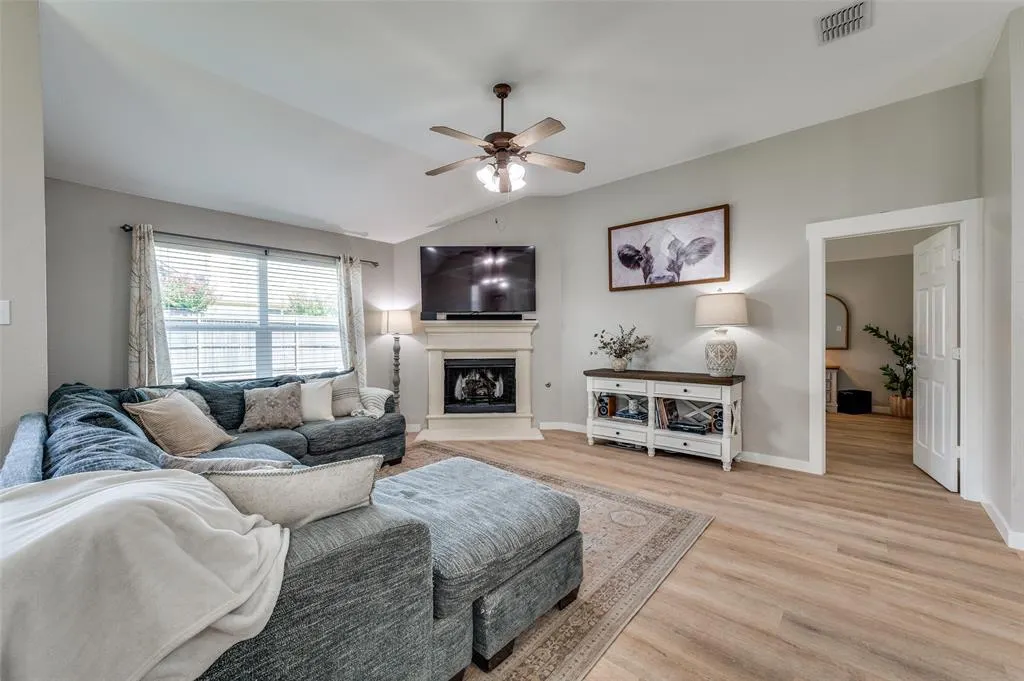2820 Saddlebred Trail