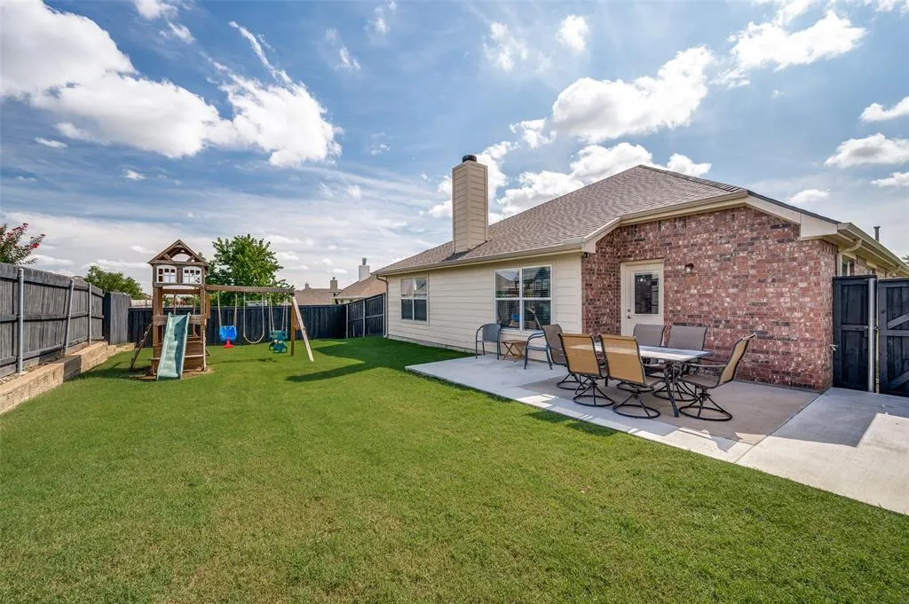 2820 Saddlebred Trail