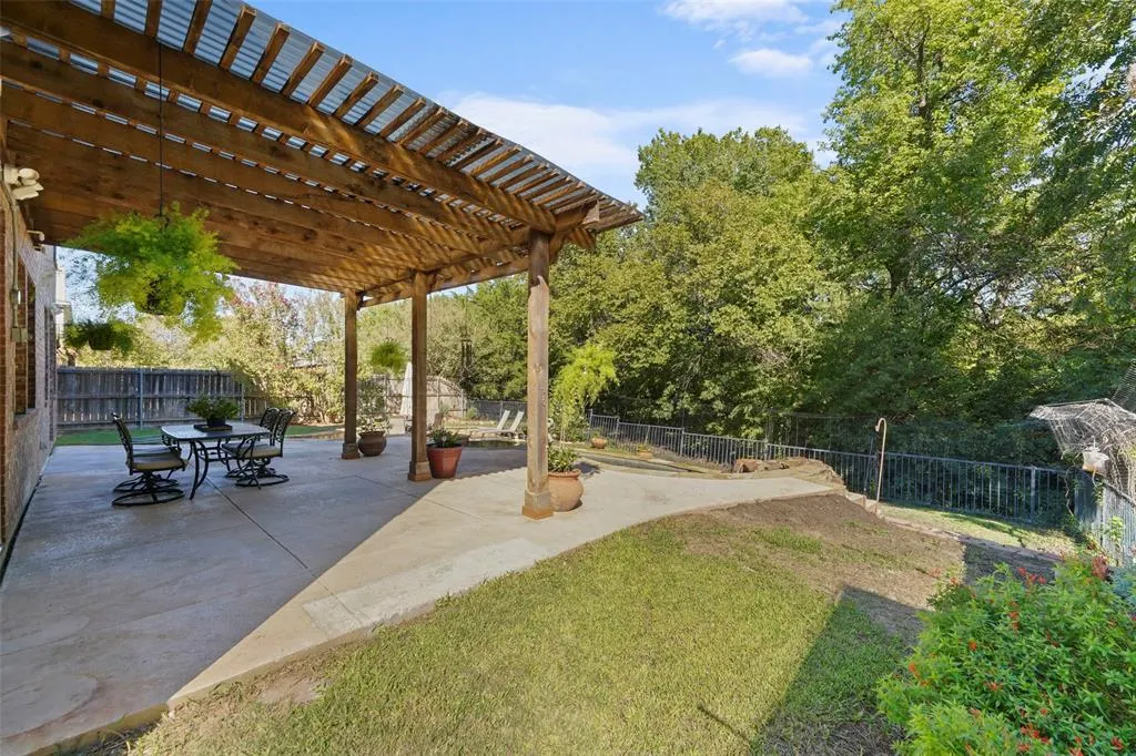 2337 Magnolia Drive