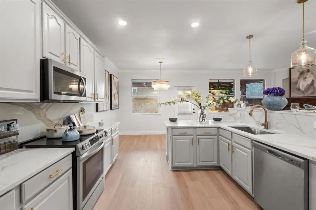 2208 Sheldon Drive