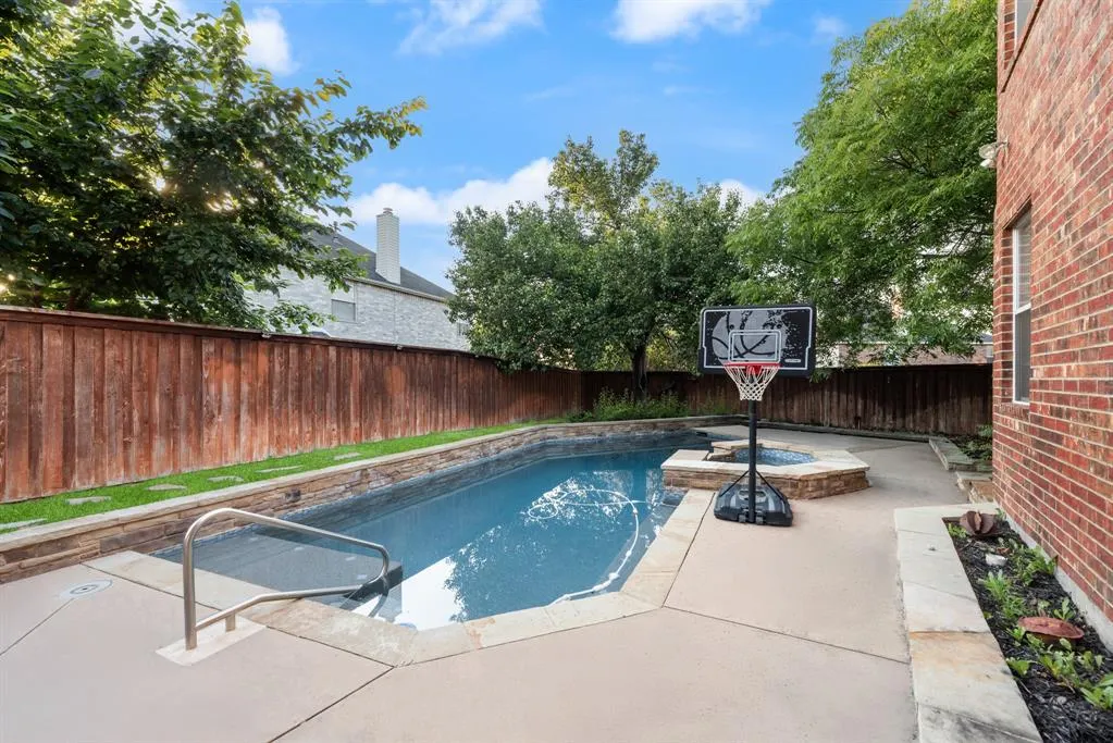 2208 Sheldon Drive