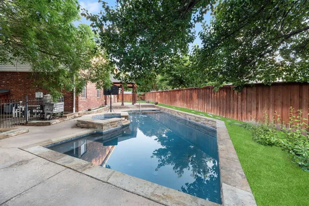 2208 Sheldon Drive