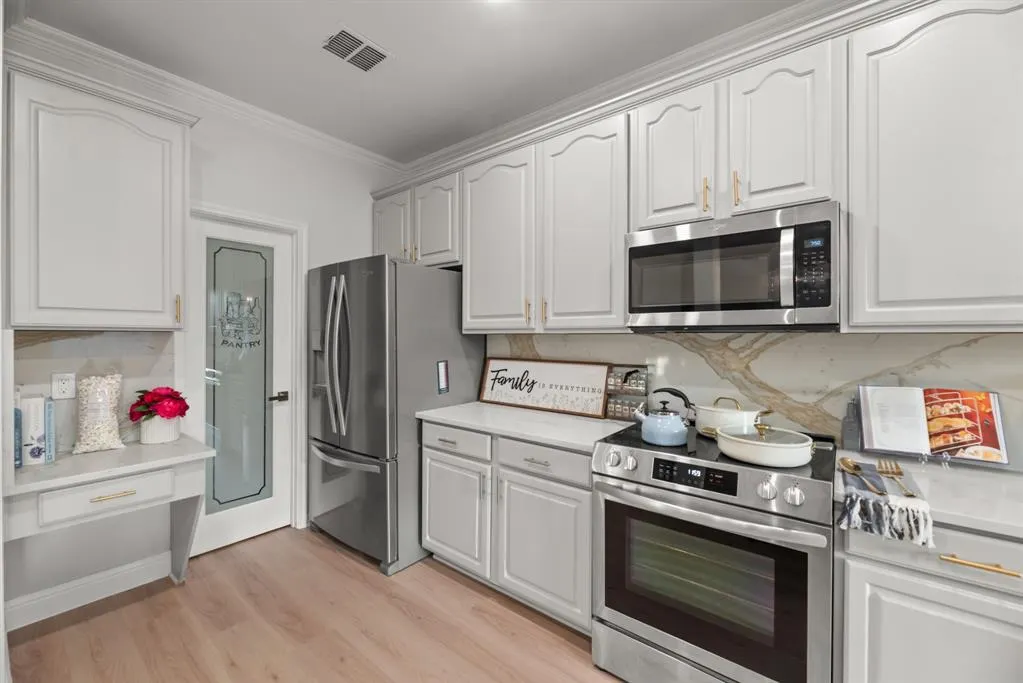 2208 Sheldon Drive