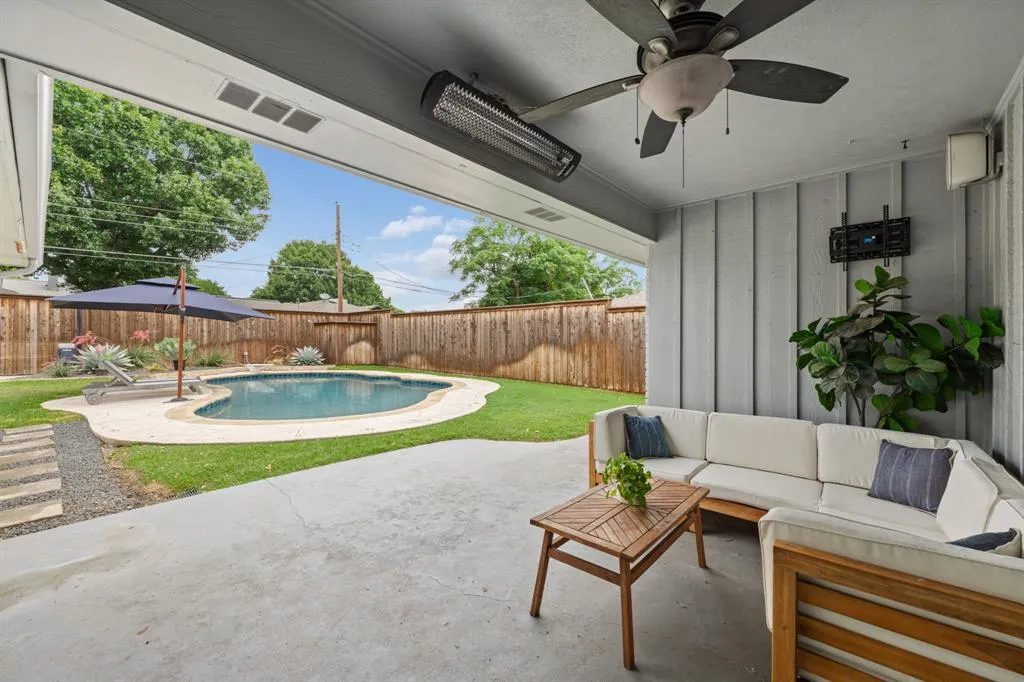 7711 La Avenida Drive