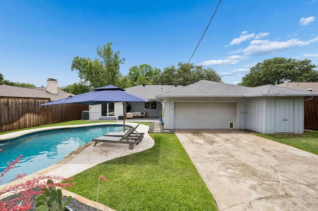 7711 La Avenida Drive