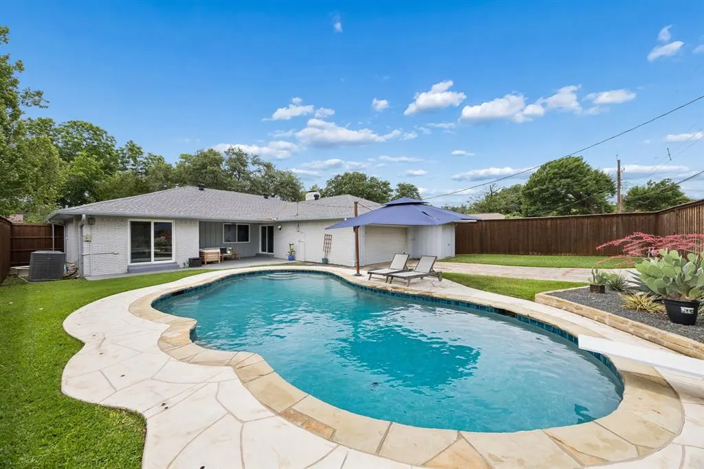 7711 La Avenida Drive