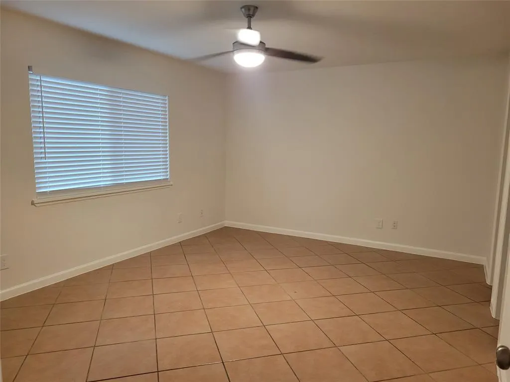 6520 Chinaberry Trail