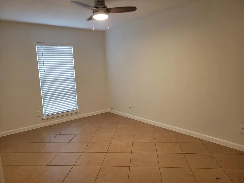 6520 Chinaberry Trail