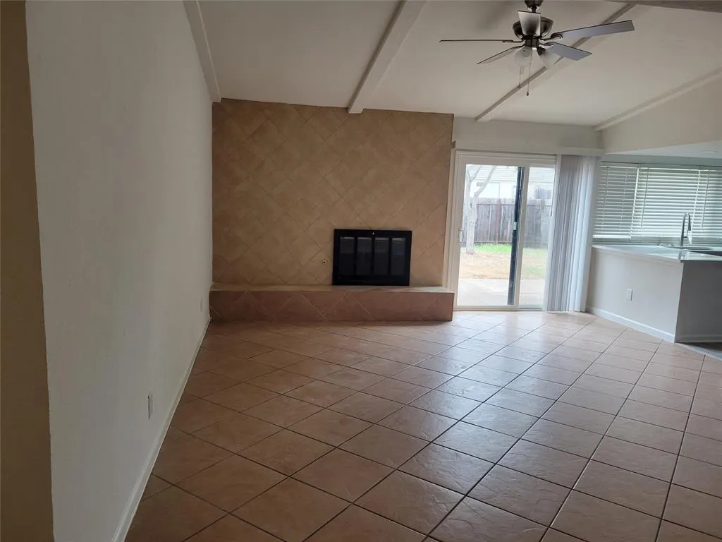 6520 Chinaberry Trail