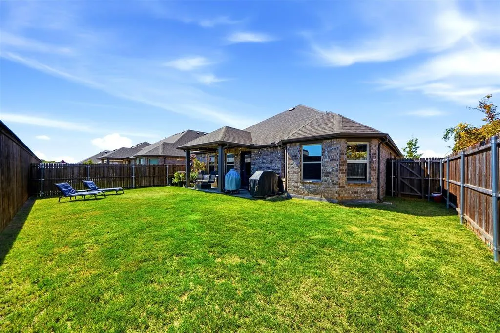 2208 Maplewood Drive