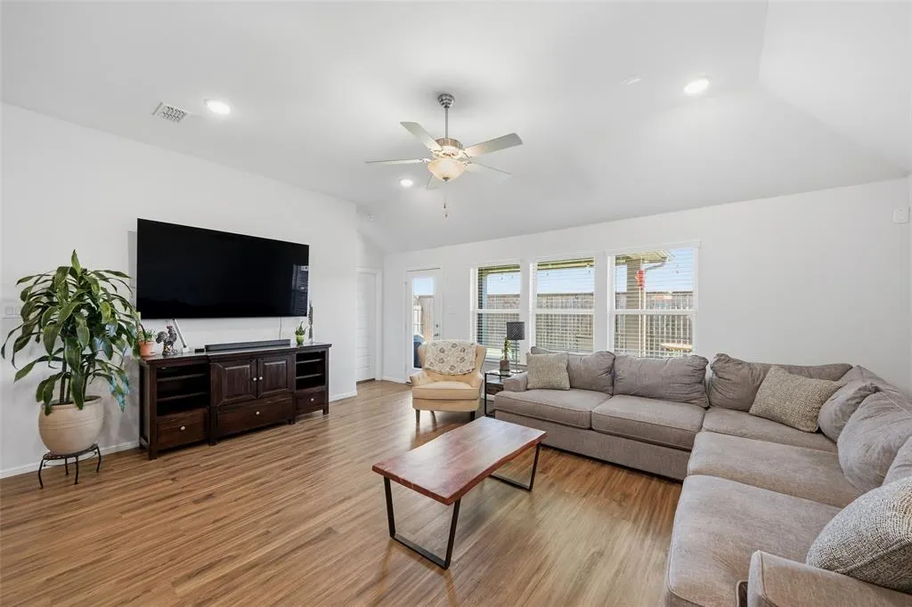 2208 Maplewood Drive