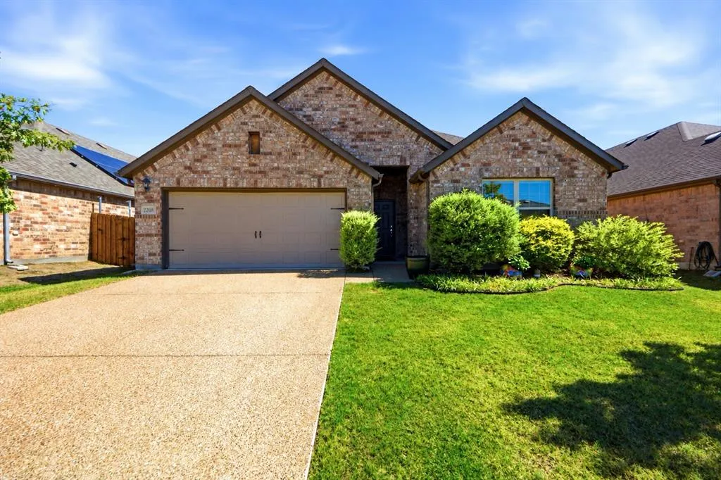 2208 Maplewood Drive