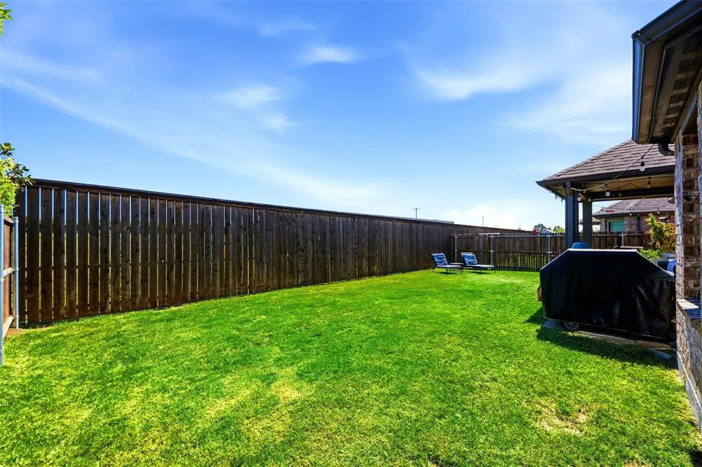 2208 Maplewood Drive