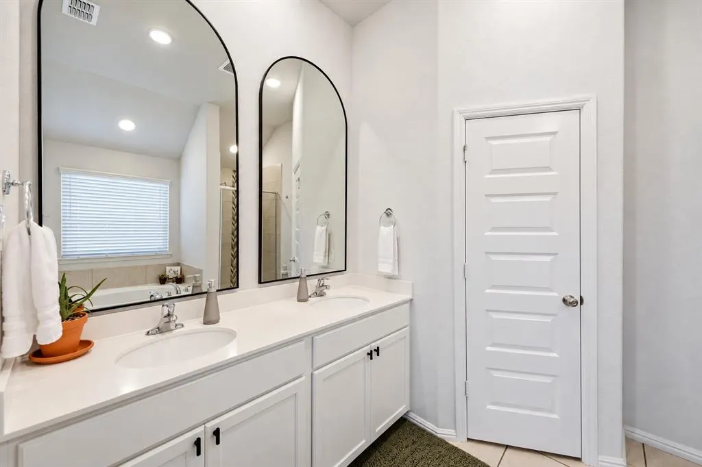 2208 Maplewood Drive