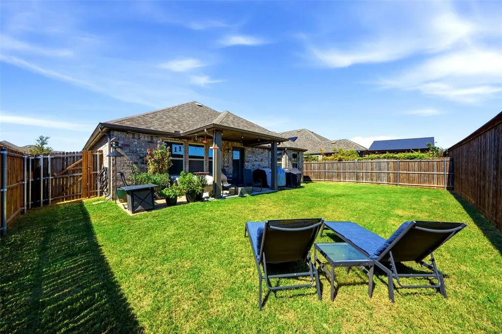2208 Maplewood Drive