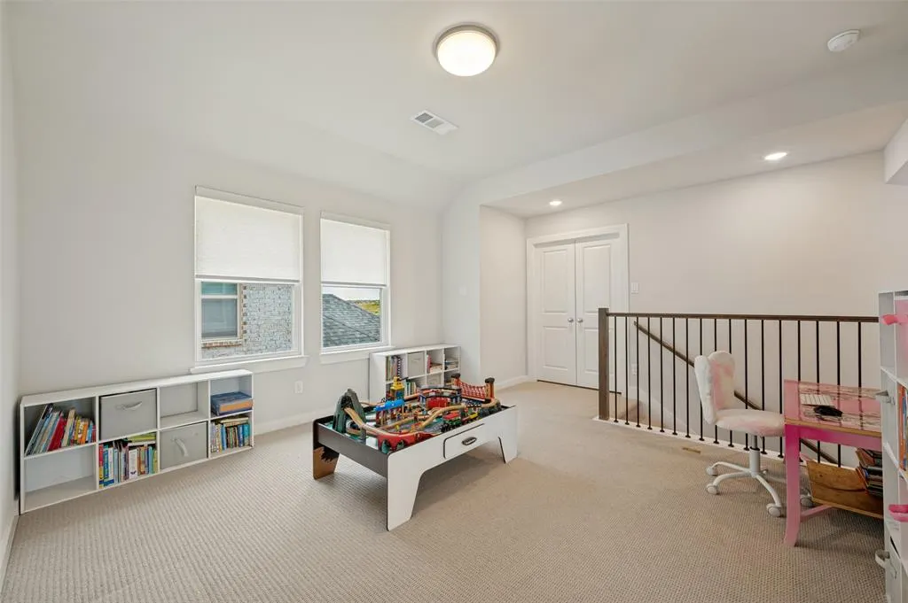 3828 Stars Street