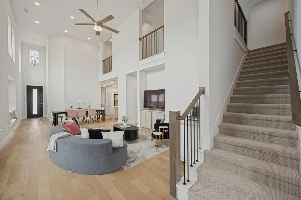 3828 Stars Street
