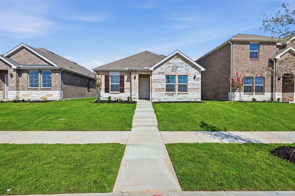 2541 Crestone Drive