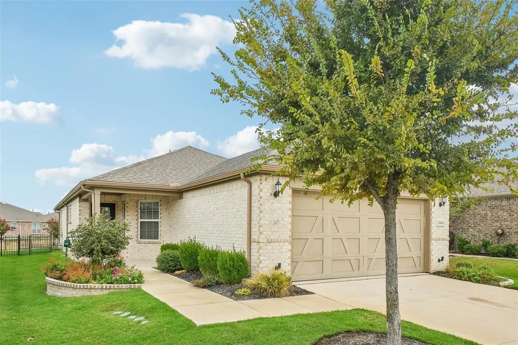7665 Parade Drive