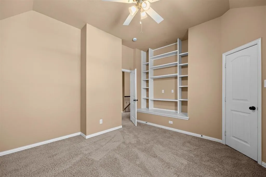 1111 Fossil Lake Drive