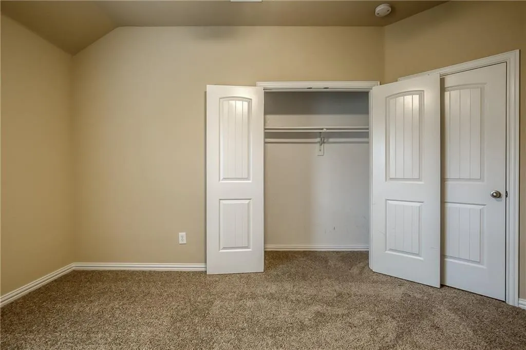 817 Silvermoon Drive