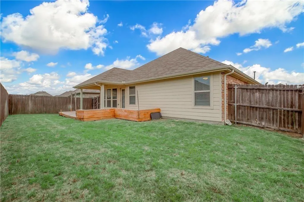 817 Silvermoon Drive