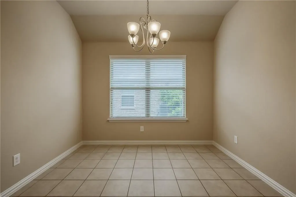 817 Silvermoon Drive
